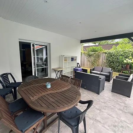 Feriehus Maison Familiale A Avec Piscine Et Parking - Fr-1-319-617 *
