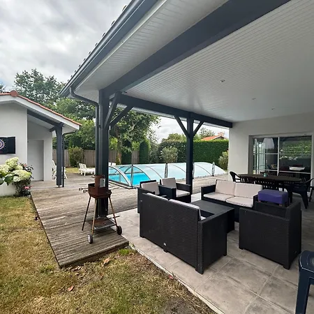 Maison Familiale A Avec Piscine Et Parking - Fr-1-319-617 * Biscarrosse